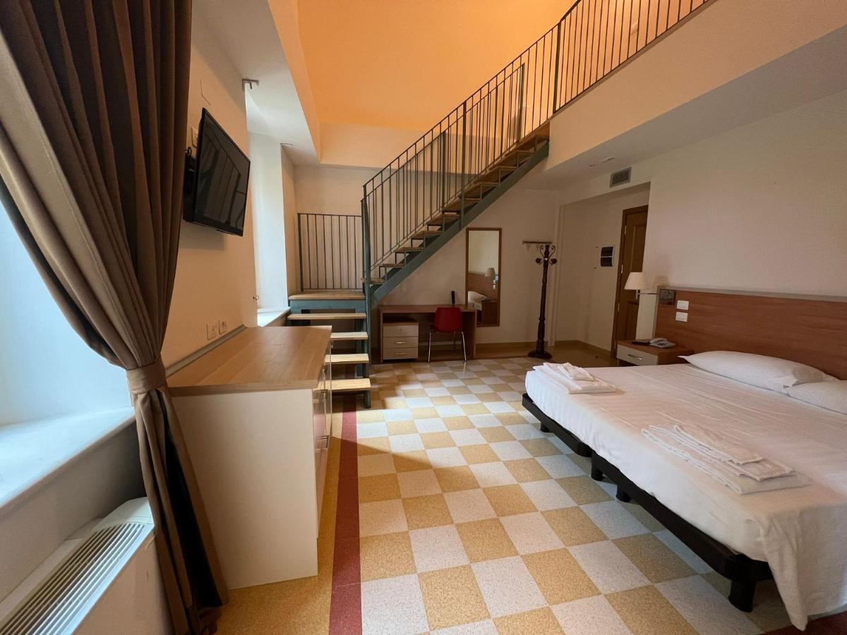 Готель Domus Stella Maris - Casa Per Ferie Анкона Екстер'єр фото